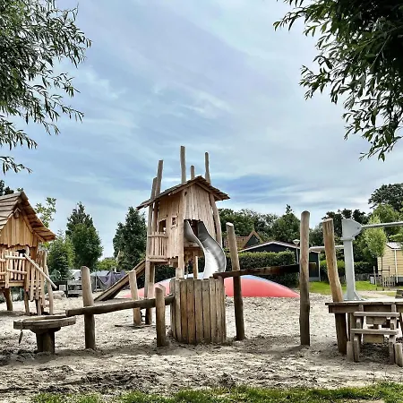 Elegant Wieringer Vila *